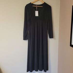 NWT Quince Tencel Jersey Knit Long Sleeve Midi Dress V-neck Black Size Medium